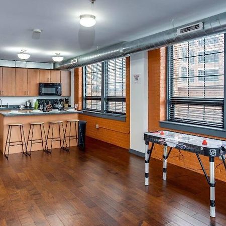Centric Modern Loft W/ King Beds Apartment Rochester Bagian luar foto